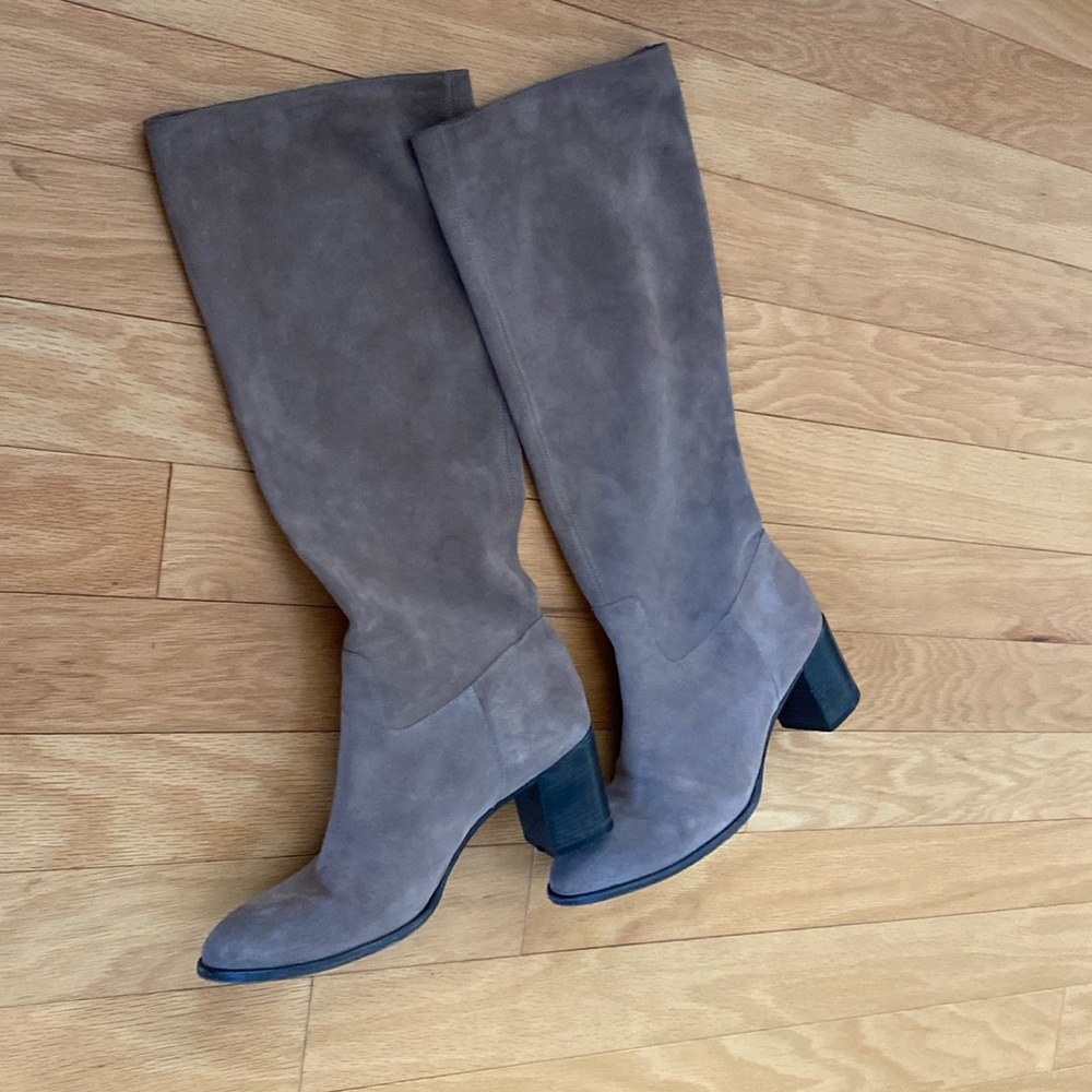 Elegant Gray Knee-High Women's Boots